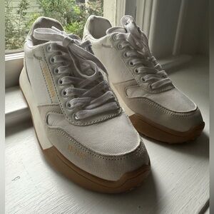 Sam Edelman Layla Sneaker white 8.5 us NWOT